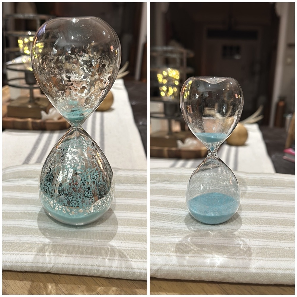 Pier 1 Imports Vintage Hourglass Set w/Aqua Sand & Silver Tone Accents, Like New - Picture 4 of 16